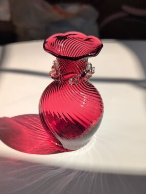 Pilgrim Cranberry Glass Swirl Bud Vase